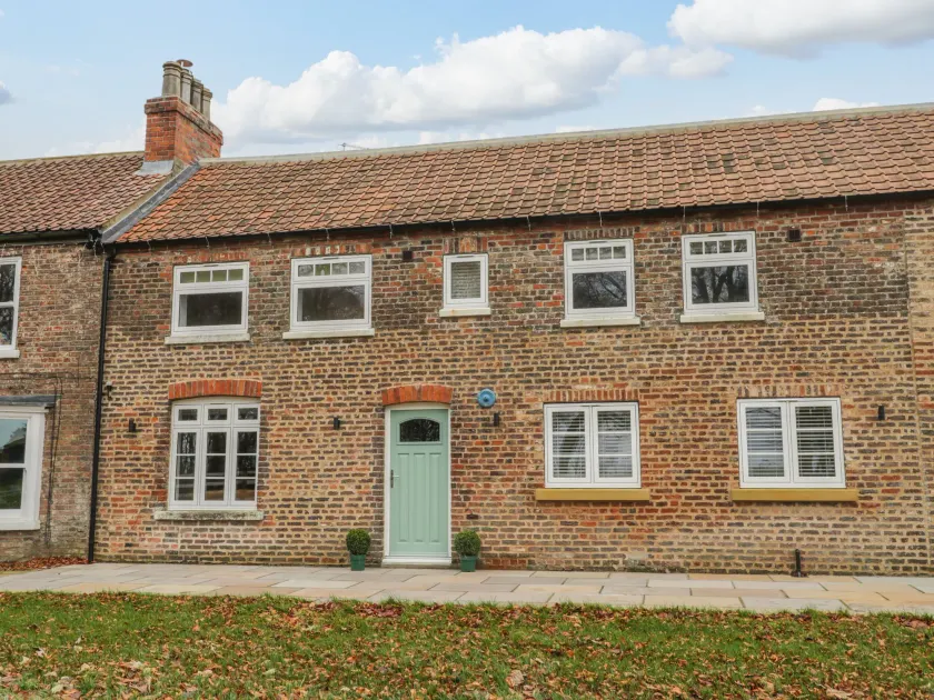 The Grooms Cottage - Image 1