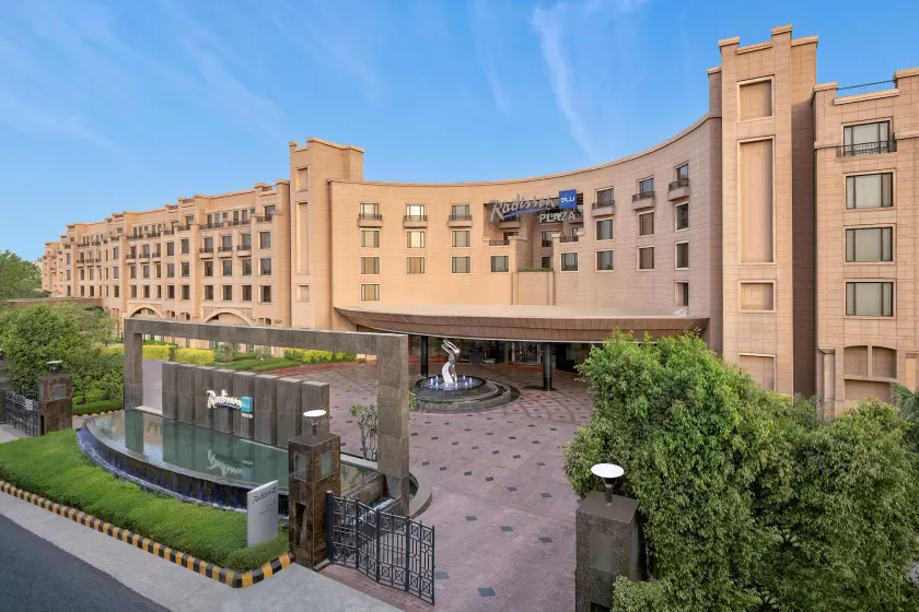 Radisson Blu Plaza Delhi Airport - Image 1
