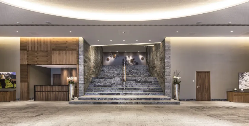 AlpenGold Hotel Davos - Eingangsbereich