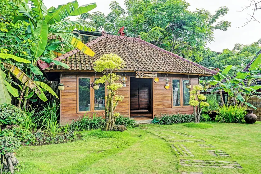 RedDoorz Syariah Near Wisata Durensewu Pandaan - Image 1