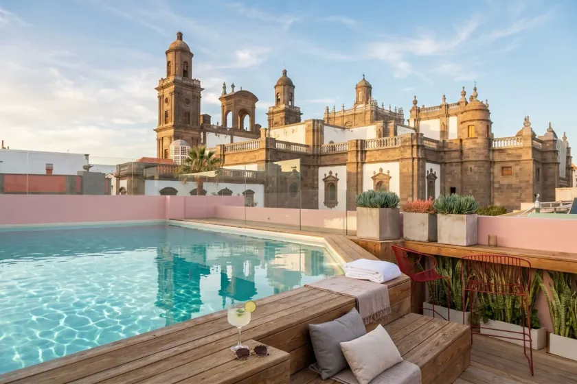 VEINTIUNO Emblematic Hotels by Airnest - Image 1