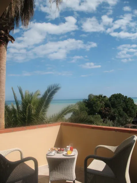 Helios Hotel - Image 1