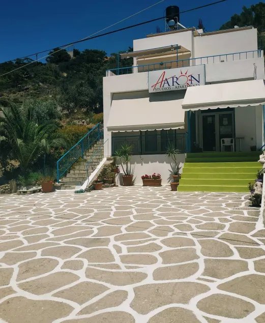 Aaron Studios Apartments - Image 1