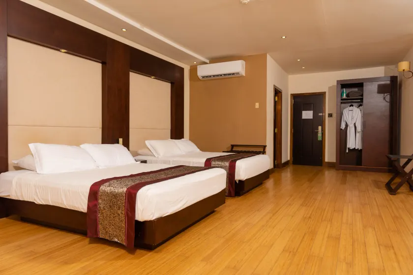 Herdmanston Lodge Hotel - Image 1