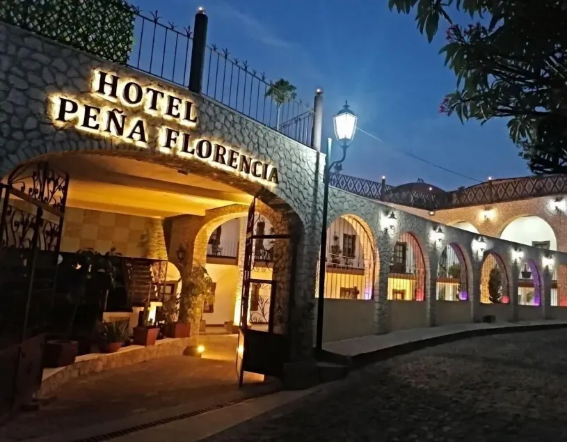 Hotel Peña Florencia - Image 1