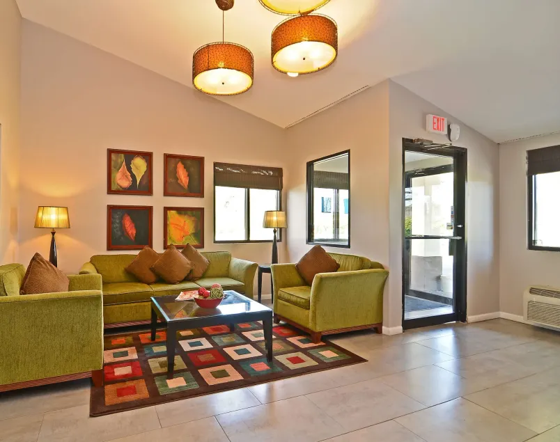 Lexington Inn & Suites NW Chicago Elgin - Hall