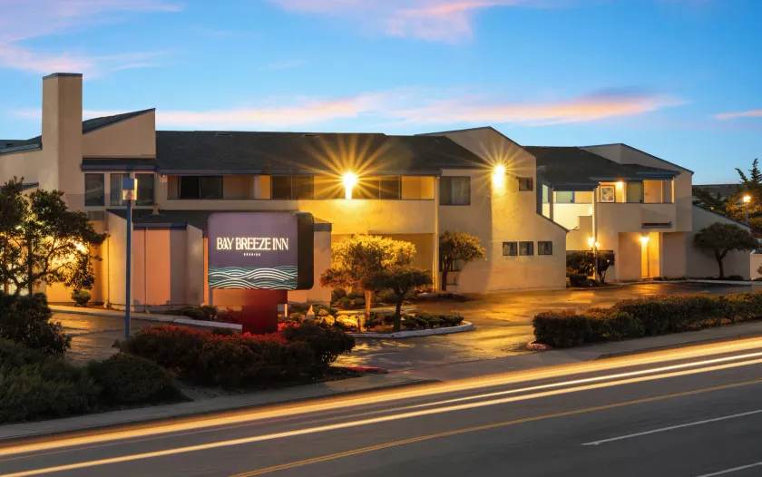 Bay Breeze Inn - Image 1
