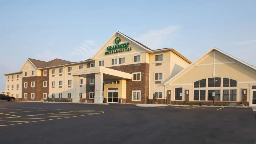 Grandstay Hotel & Suites Mount Horeb - Madison - Image 1