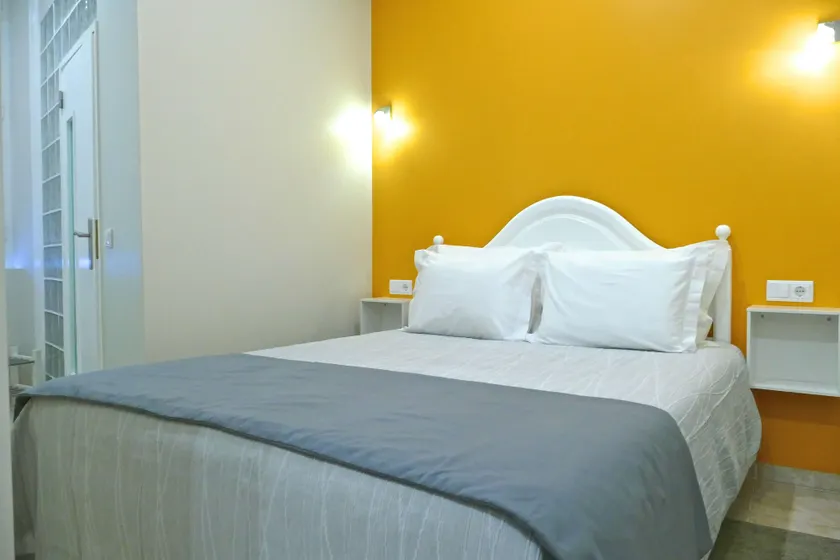 Guest House Sao Filipe - Image 1