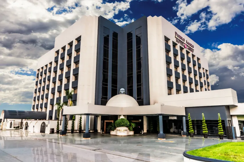 Pueblo Amigo Hotel Plaza y Casino - Image 1