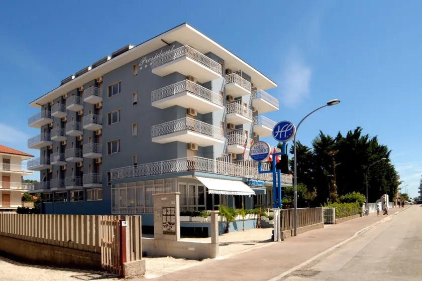 Hotel President - Image 1
