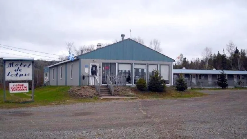 Motel de l'anse - Image 1