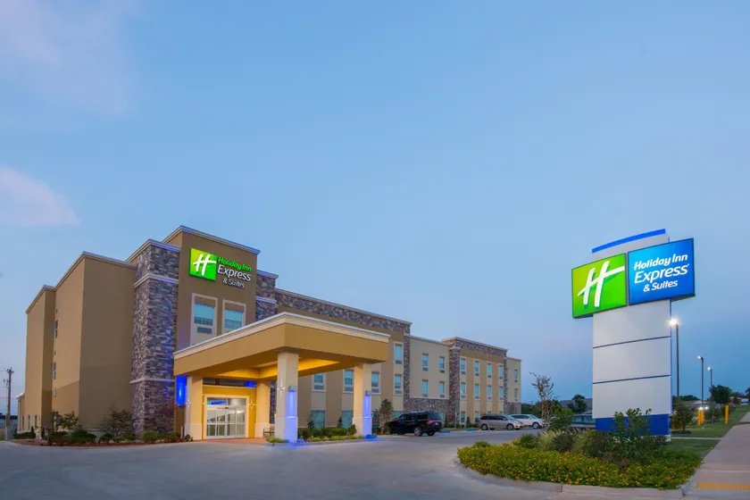 Holiday Inn Express & Suites Stillwater - University Area by IHG - Image 1