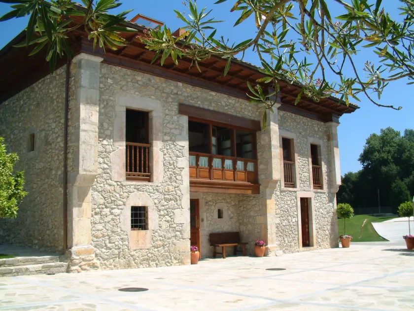 Hotel Aldama Golf - Image 1
