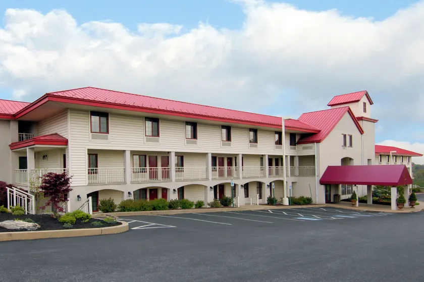Red Roof Inn Lancaster - Image 1
