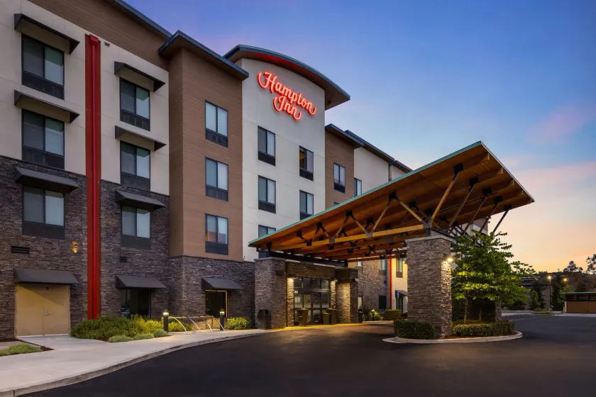 Hampton Inn San Jose Cherry Ave - Image 1
