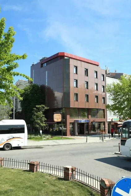 Yavuz Otel - Image 1