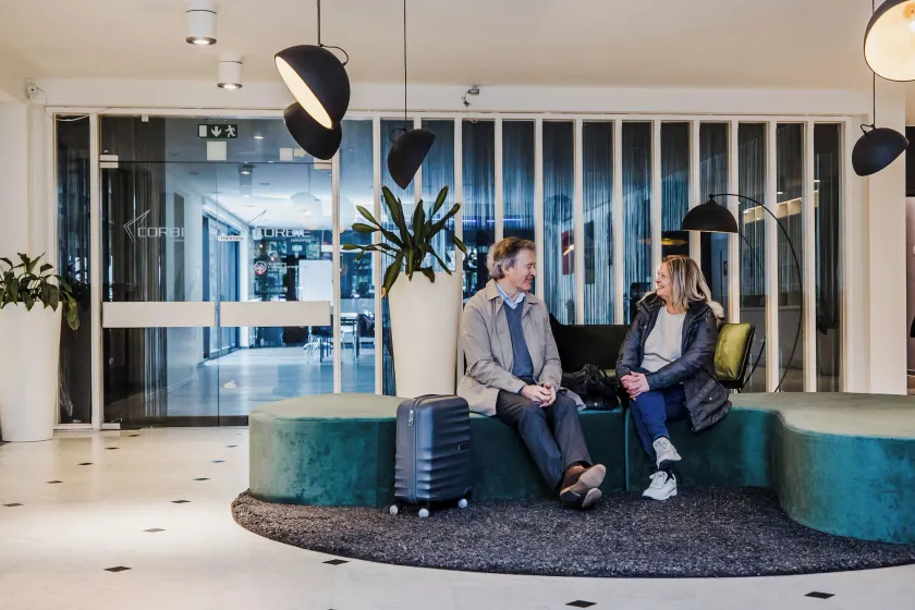 Corbie Mol - Lobby