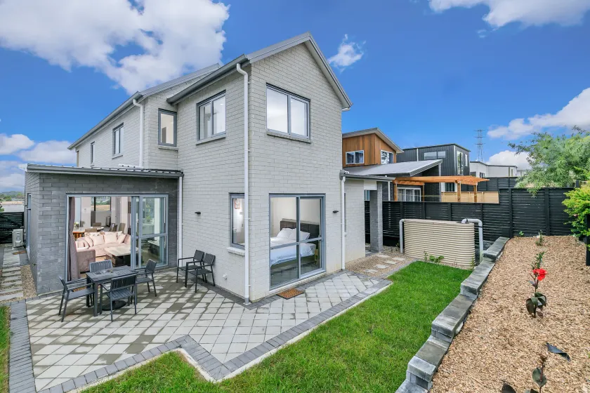 Hero Holiday House - Image 1