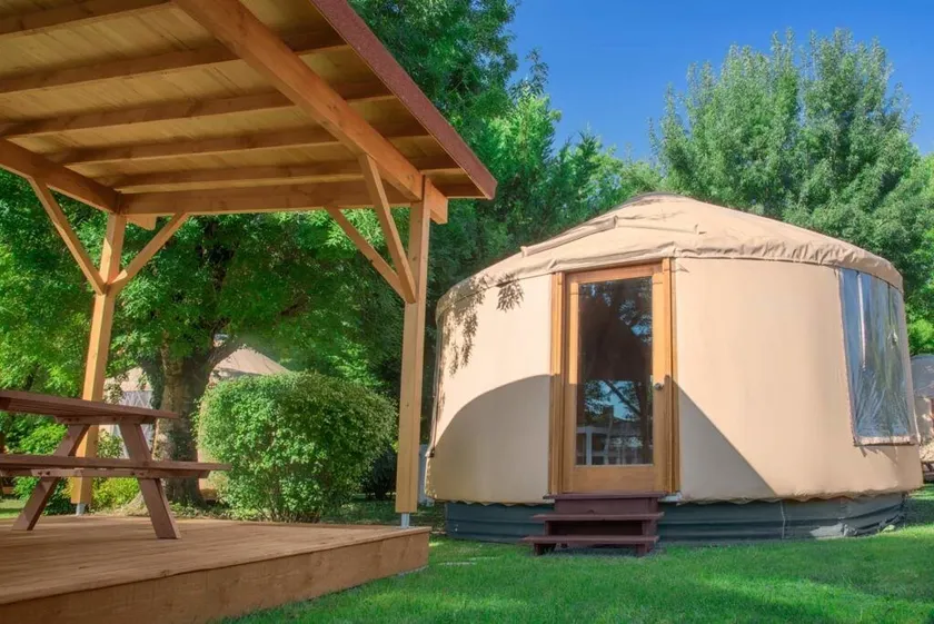 Camping le beauvillage Lauzerte - Image 1
