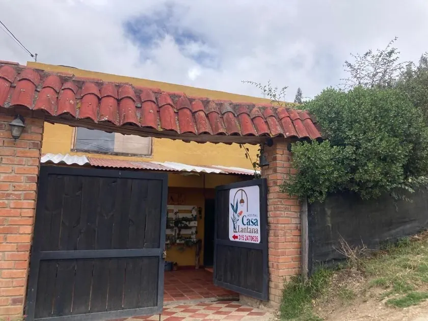 Hostal Casa Lantana - Image 1