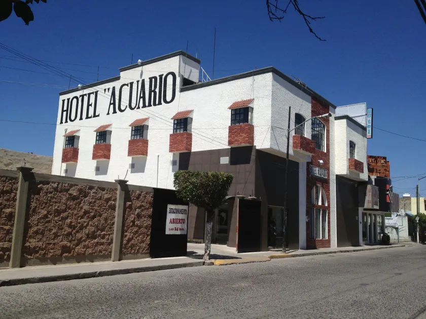 Hotel Acuario En Ocotlán - Image 1