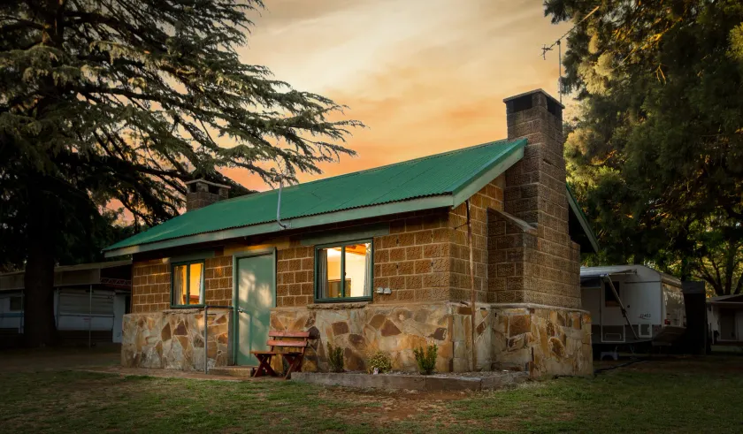 Daylesford Holiday Park - Image 1