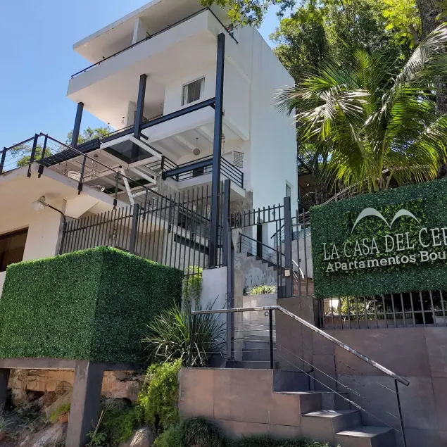 La Casa del Cerro by Nora Ruoti - Image 1