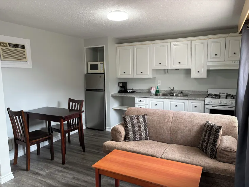 Lakeshore Suites - Image 1