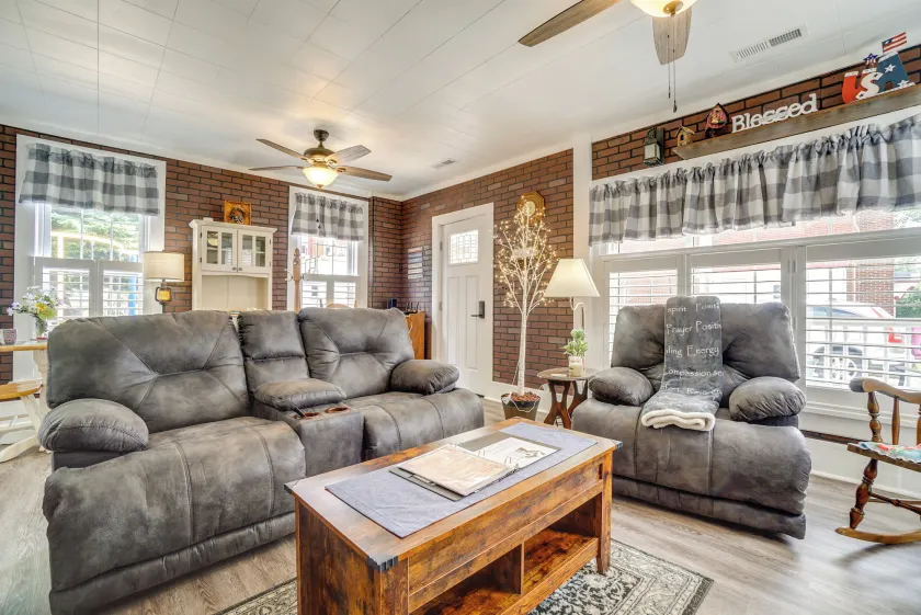 Quaint Mt Vernon Cottage Near Historic Dtwn! - Image 1