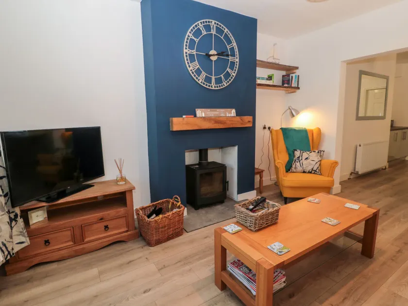 Myrtle Cottage - Image 1