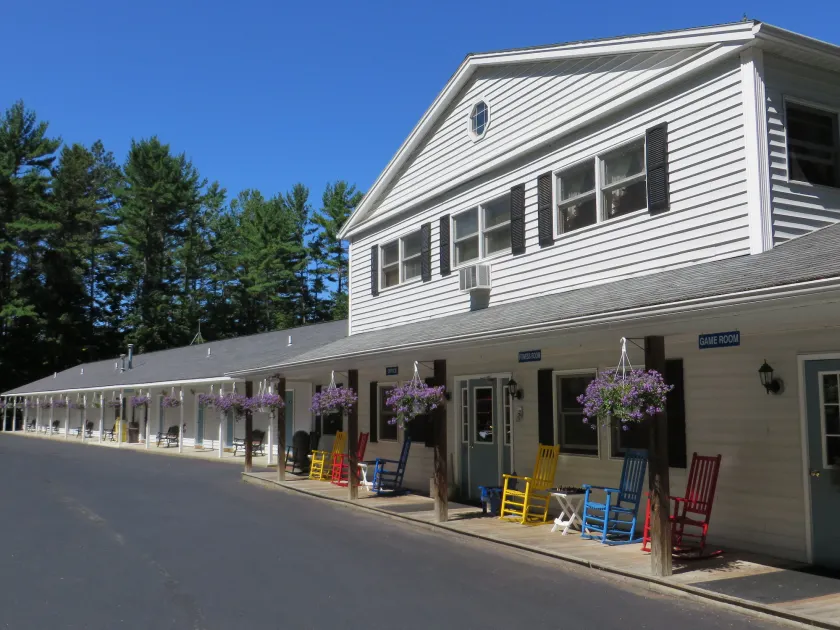 Bayside Inn & Marina - Image 1