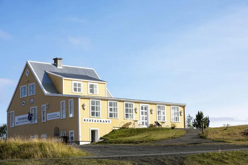 Fosshóll Guesthouse - Image 1