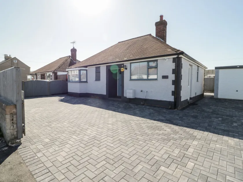 Seaside Retreat - Image 1