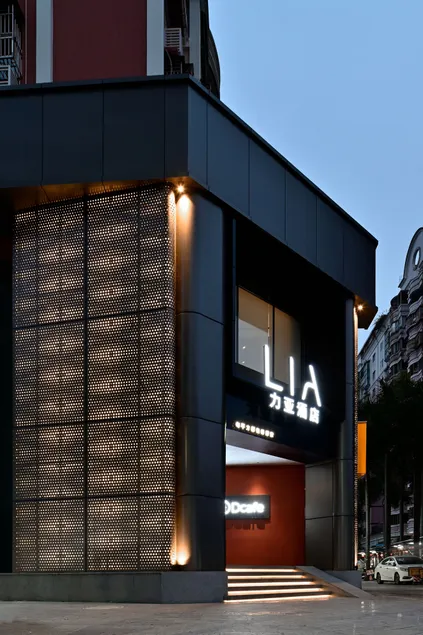 LIA Hotel - Image 1