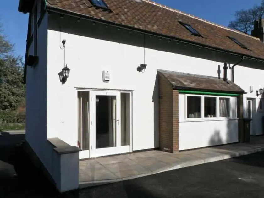 No 1 Low Hall Cottages - Image 1