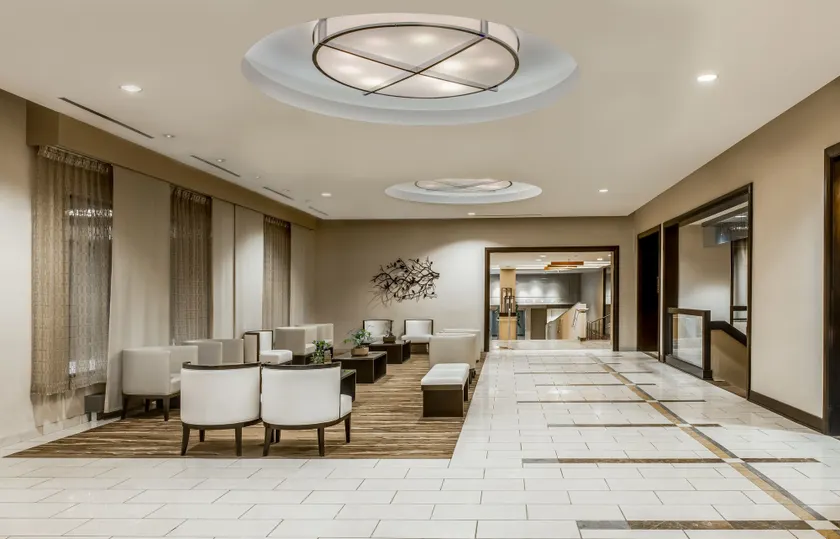 Crowne Plaza Chicago Ohare Hotel & Conf Ctr by IHG - Lobby