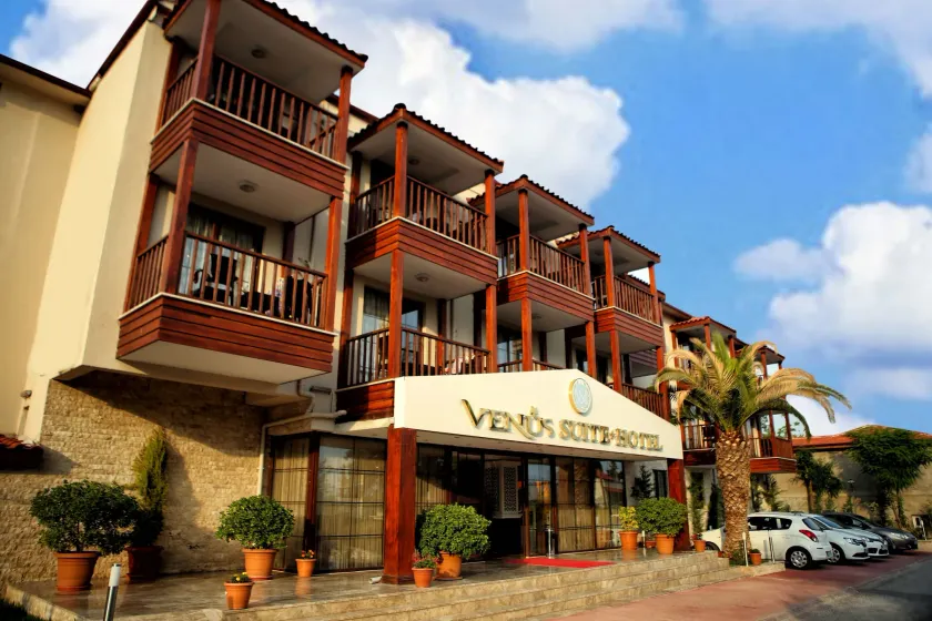 Venus Suite Hotel - Image 1