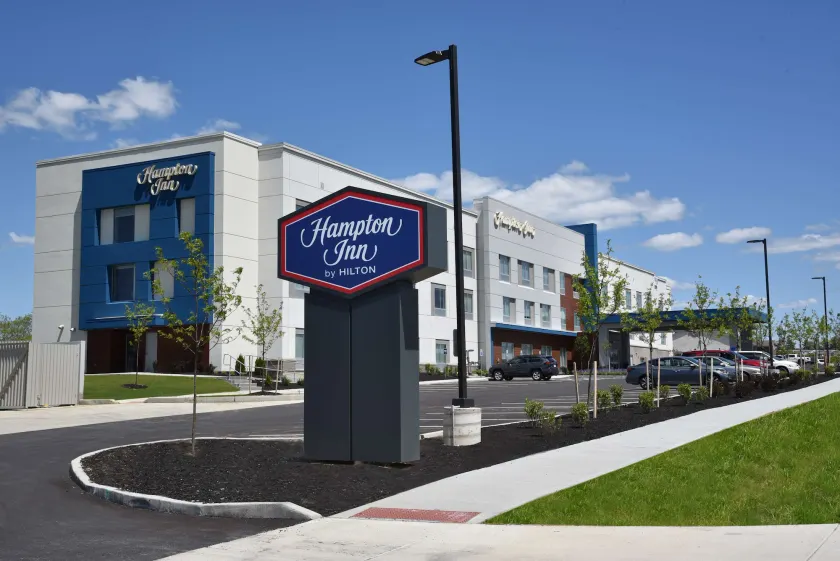 Hampton Inn by Hilton Richwood Cincinnati South - Image 1
