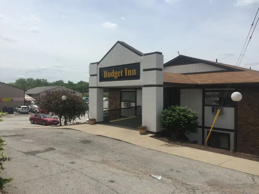 Midway Budget Inn - Image 1