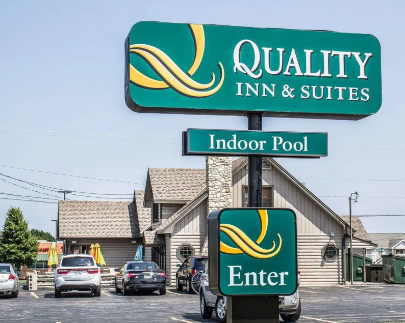 Quality Inn & Suites Sturgeon Bay - Image 1