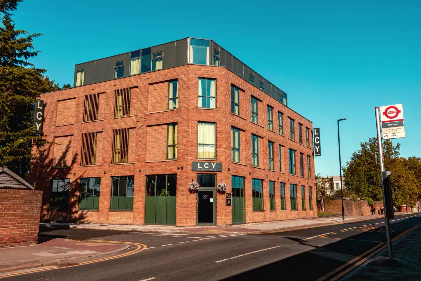 London City Airport Hotel - Image 1