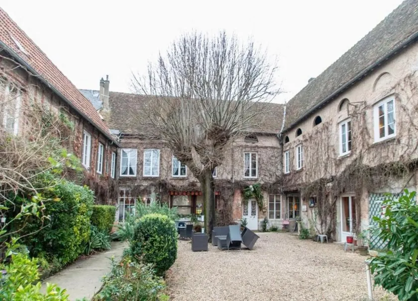 Chambres D'Hôtes La Villa Aliénor - Image 1