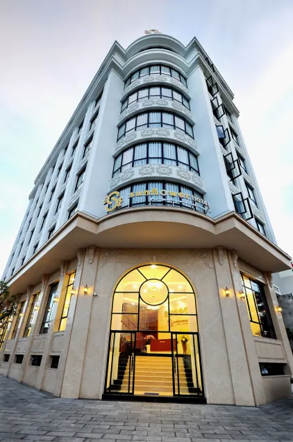 Sunflower Hotel - Image 1