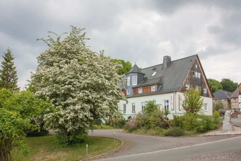 Landhotel Gutshof - ländlich genießen - geschäftlich gut ankommen - Image 1