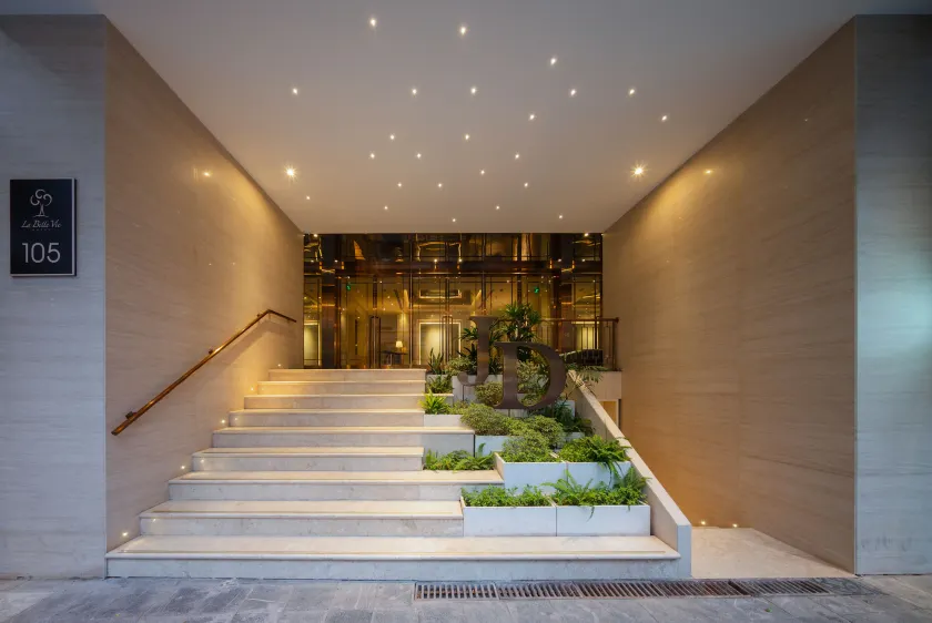  Le Jardin Hotel Haute Couture - Image 1