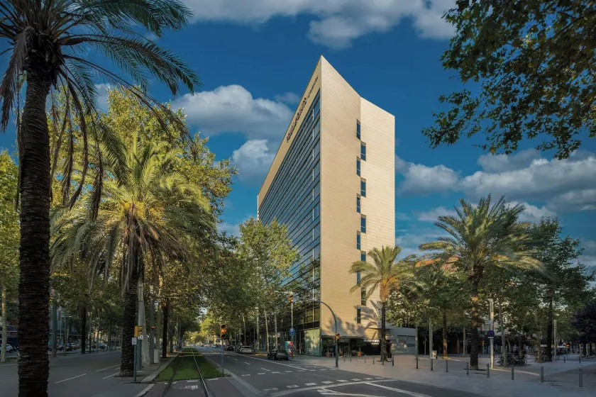 Four Points by Sheraton Barcelona Diagonal - Image 1