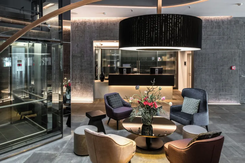Grand Suite - Image 1