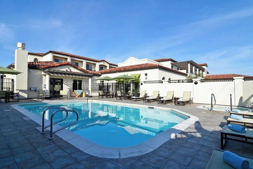 Fairfield Inn & Suites Santa Cruz - Capitola - Image 1