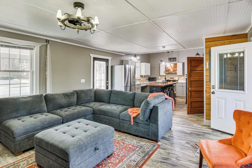 Shenandoah Valley Retreat: Hike, Fish & Explore! - Image 1